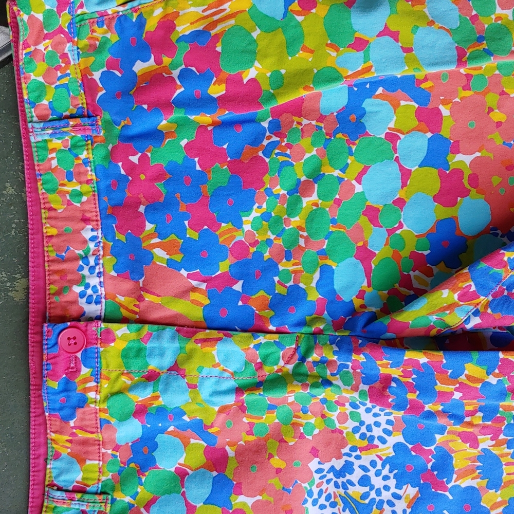 Talbots the Weekend short pink floral - Picture 2 of 3